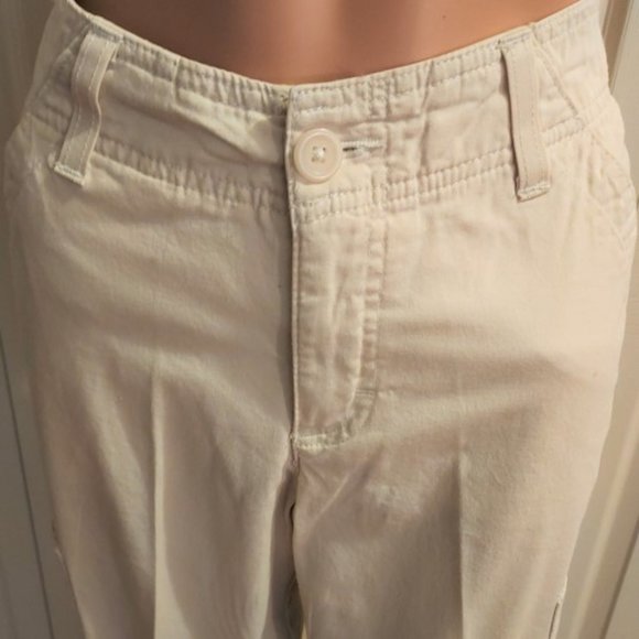 NEW RIDERS BY LEE BEIGE CAPRI W/POCKETS, FRONT, BACK & SIDE OF KNEES SIZE 6 - Picture 2 of 6